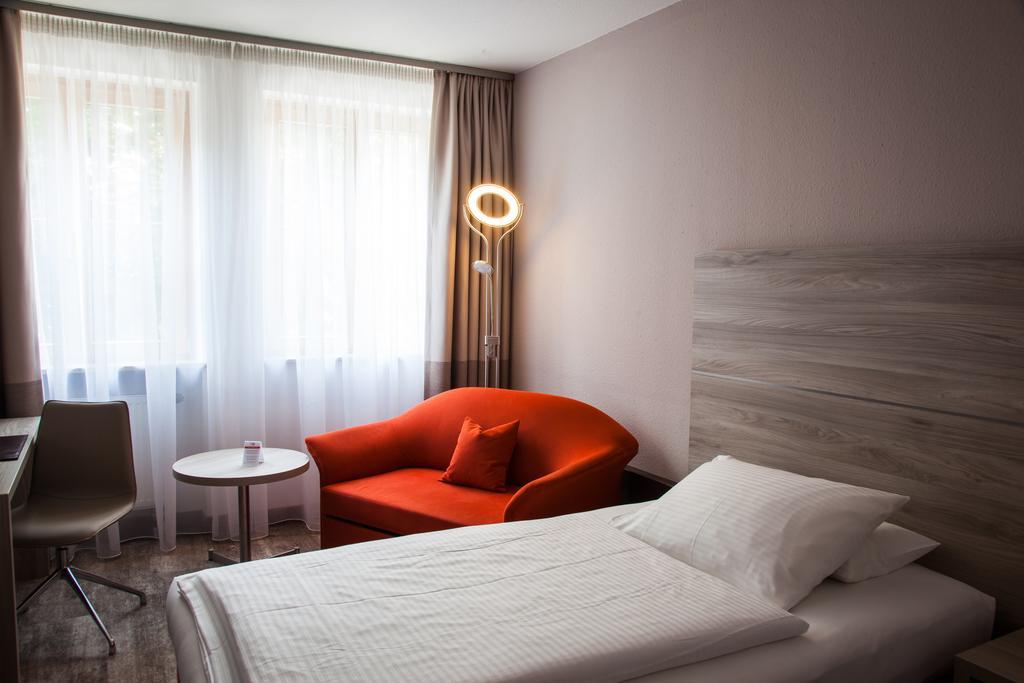 Hotel Kastanienhof Erding Chambre photo